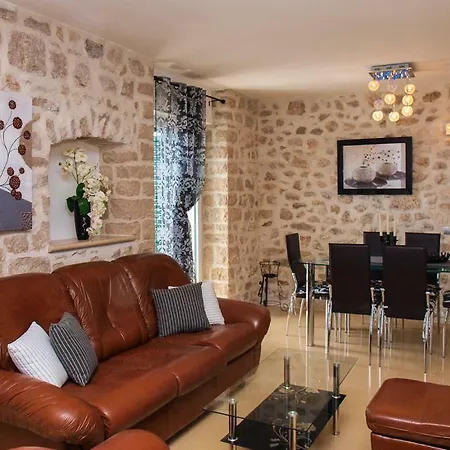 Sea View Apartment Bol