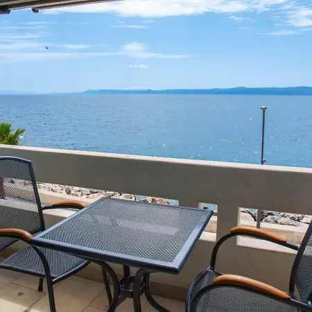 Sea View شقة بول